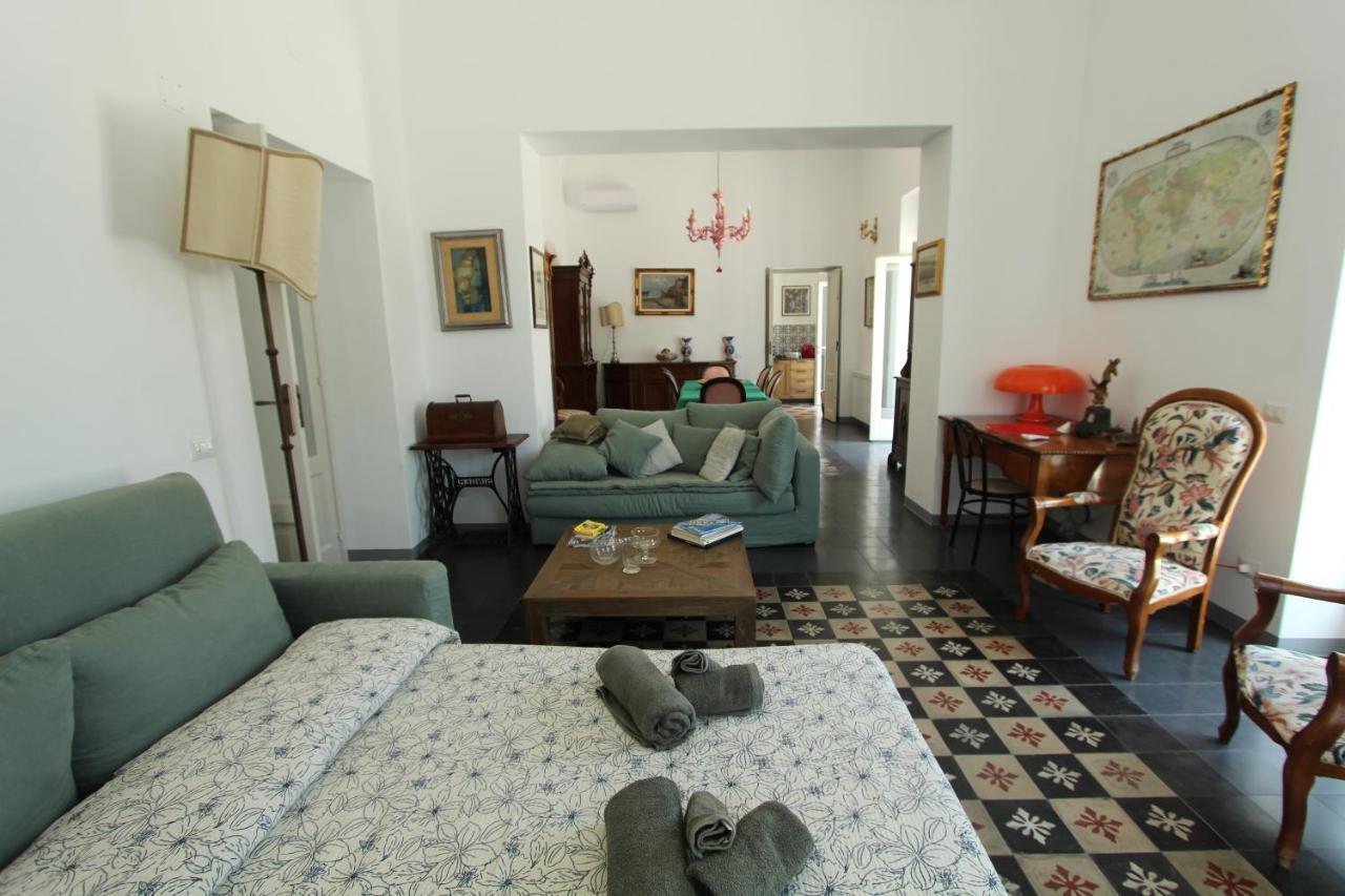Вилла La Casa Bianca Липари Экстерьер фото
